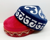 Такия с камушками