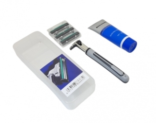 Станок для бритья в футляре 36632 (с кремом)