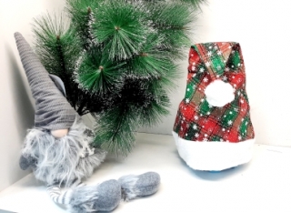 Колпак Деда Мороза в клеточку F006