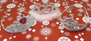 Корона серебристая со стразами/пухом 1452-8/11/13