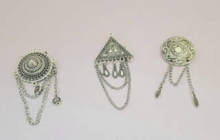 Брошка серебристая с подвесками (этно стиль)