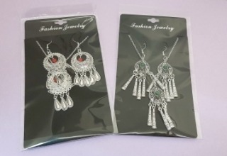 Набор бижутерии 2 в 1, на черной картонке (этно стиль)