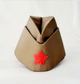 Пилотка военная ( с наклейками)